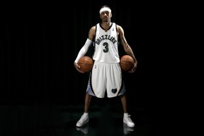 沙尔克边锋通过社交媒体表达对球队的热爱，沙尔克队主帅