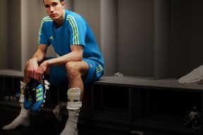 开云竞猜官网-_湖人迎来关键胜利，冲刺季后赛阵线_，湖人季后赛首轮出局