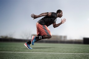 电竞周边产业链全面升级，带动相关产业发展，电竞周边产业swot分析